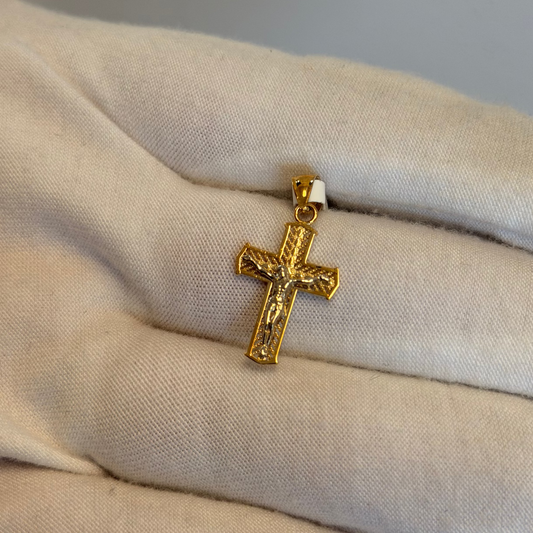 10k Cross Pendant