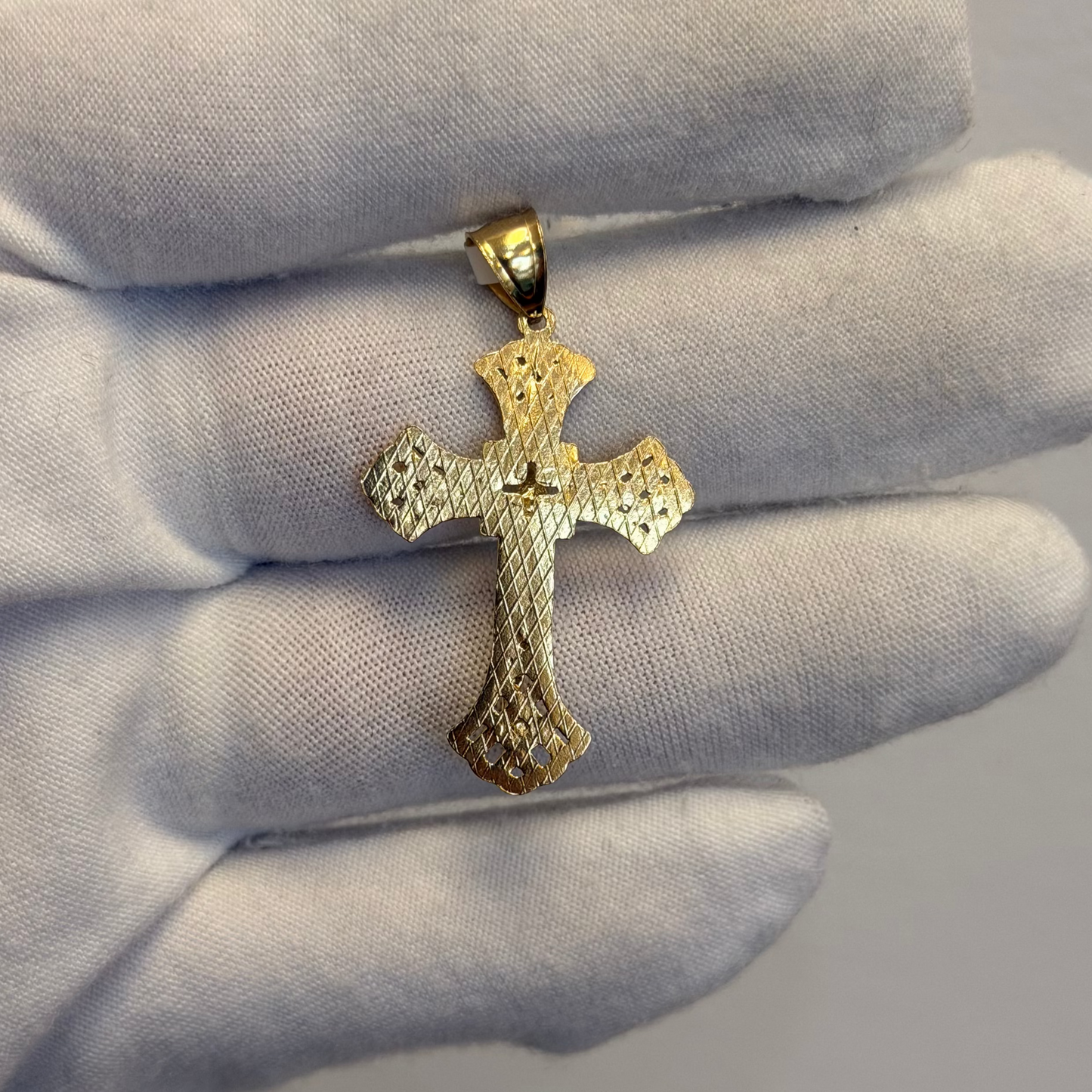 10k Cross Pendant