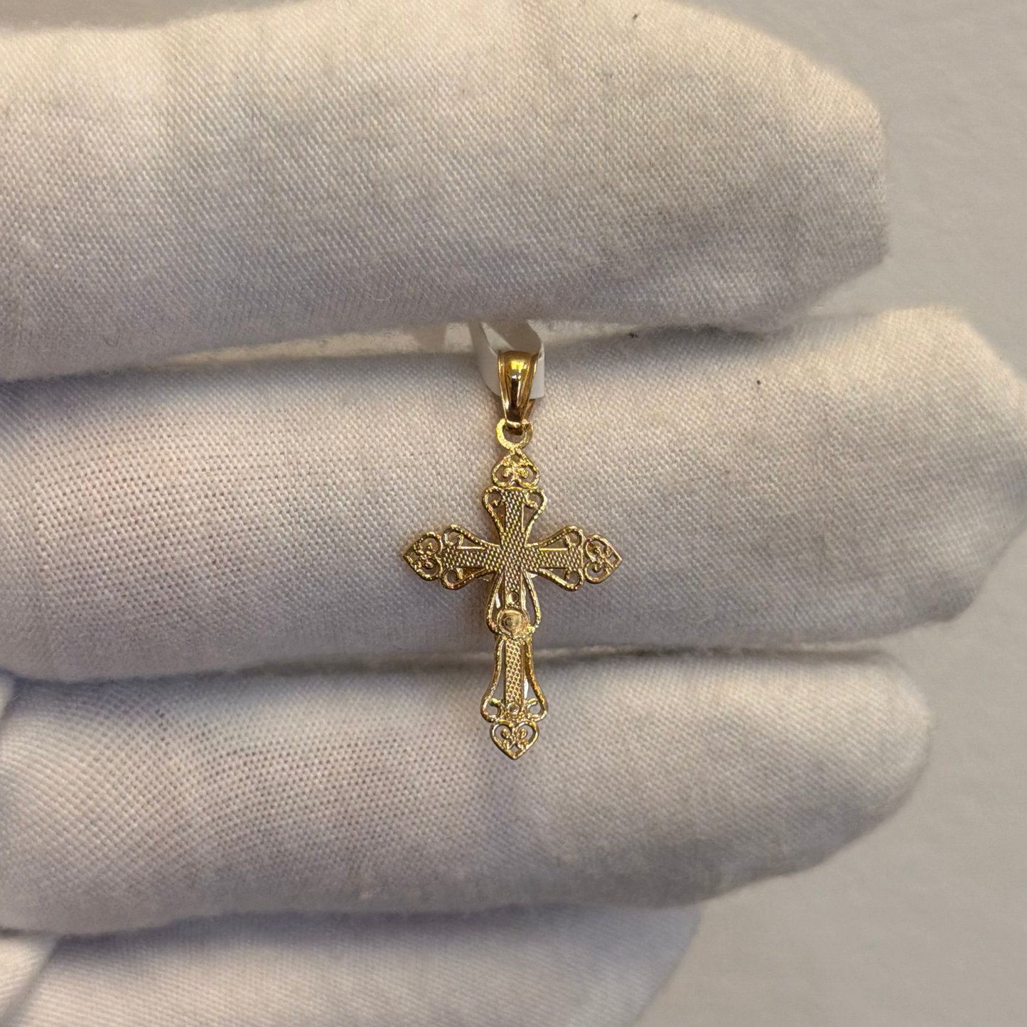 10k Cross Pendant
