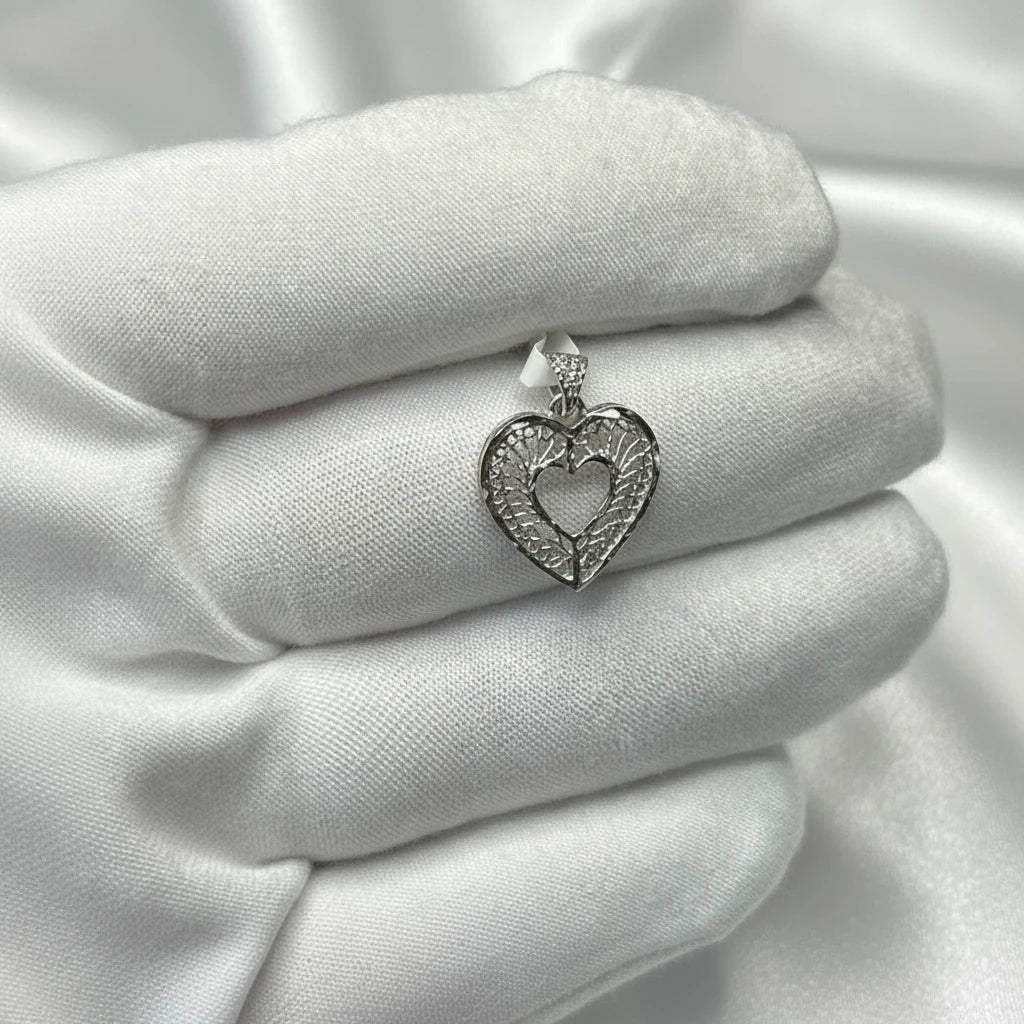 14k white gold heart pendant