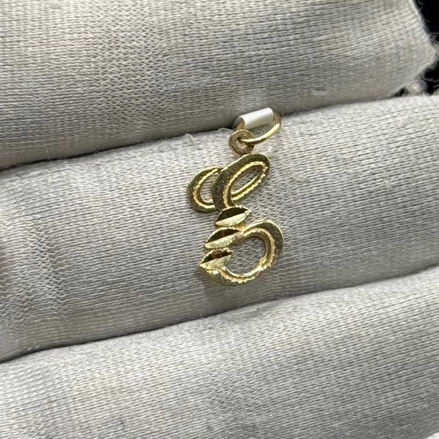 14k Letter “E” Pendant