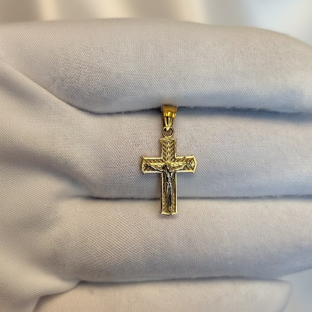 10k Cross Pendant