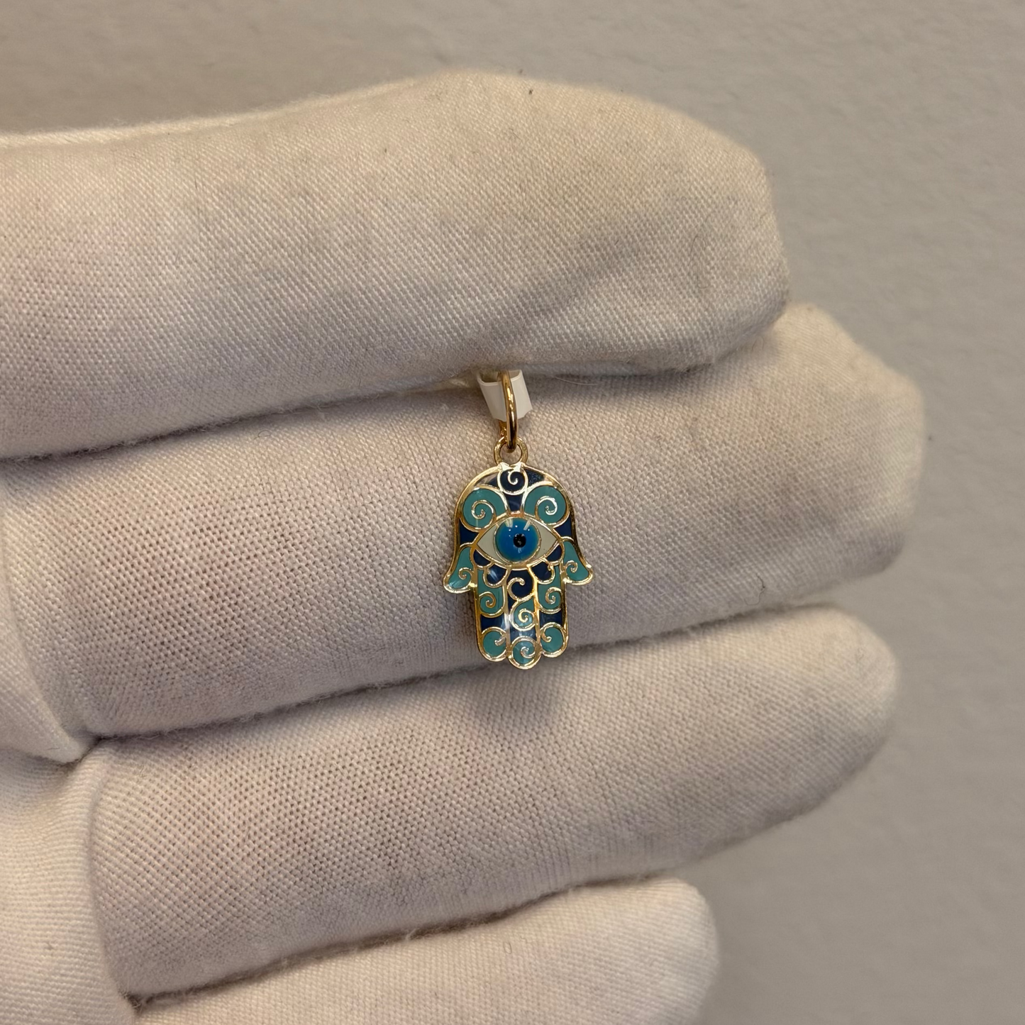 10k Hamsa Hand Pendant