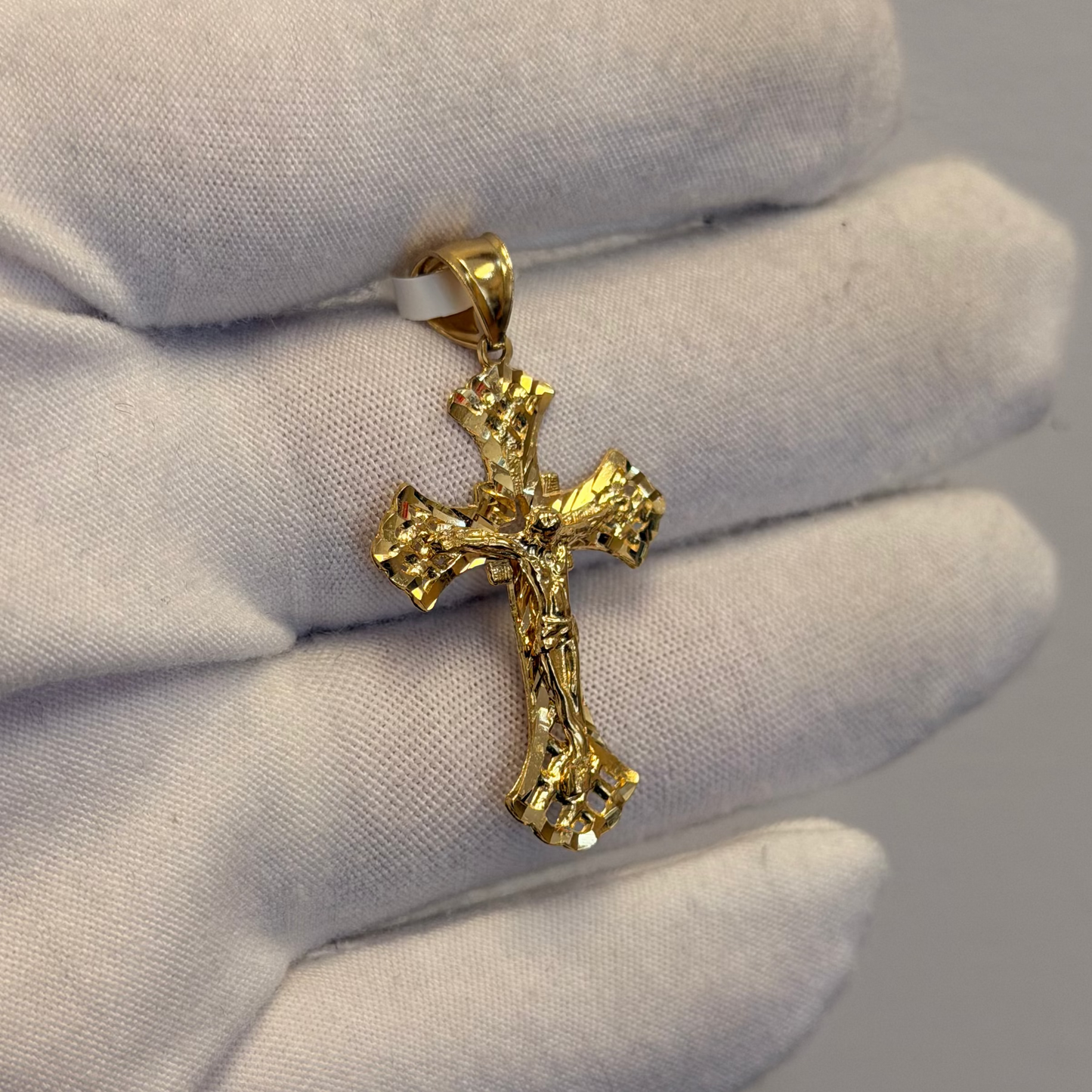 10k Cross Pendant