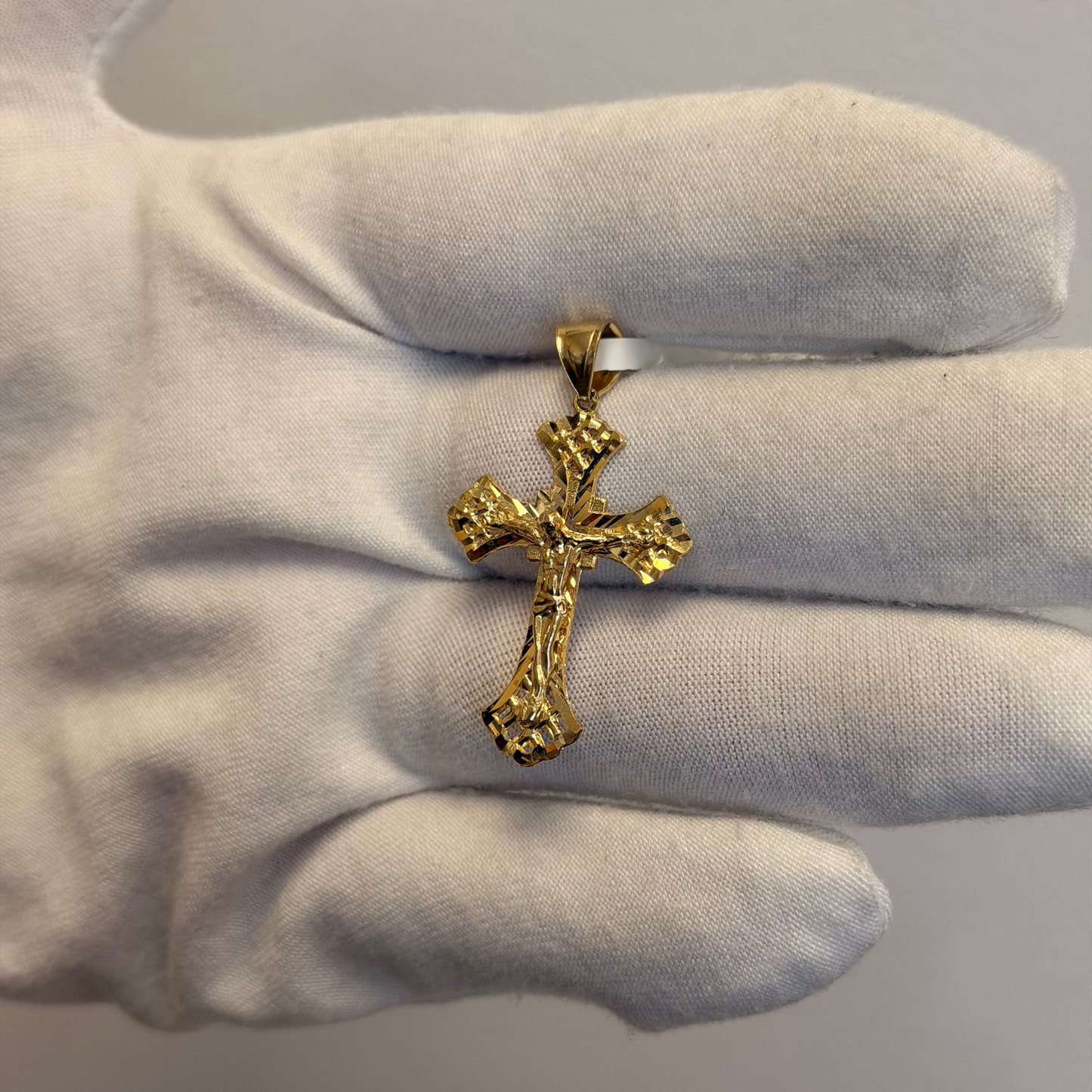 10k Cross Pendant