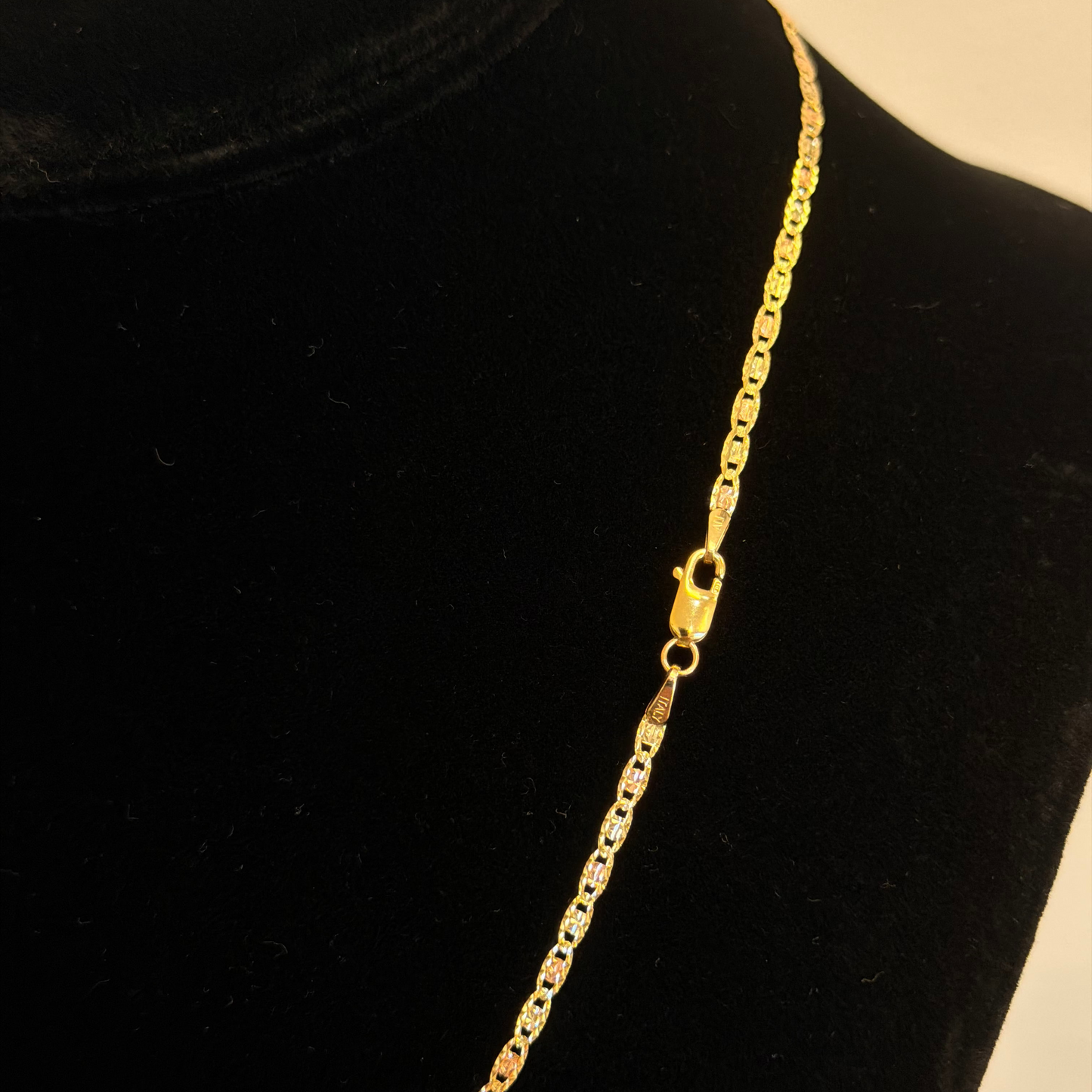 10k Valentina Necklace