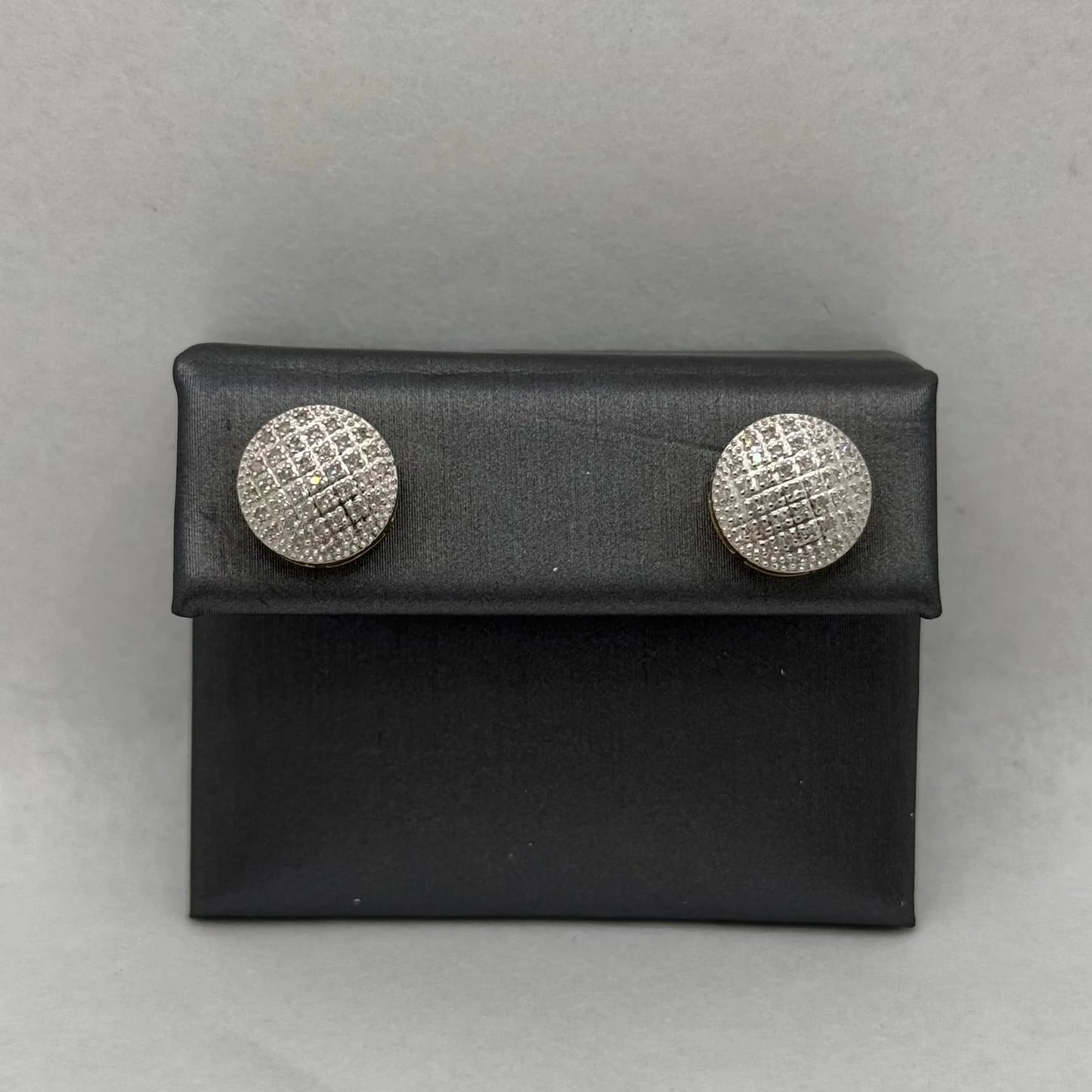 10k Diamond round earrings