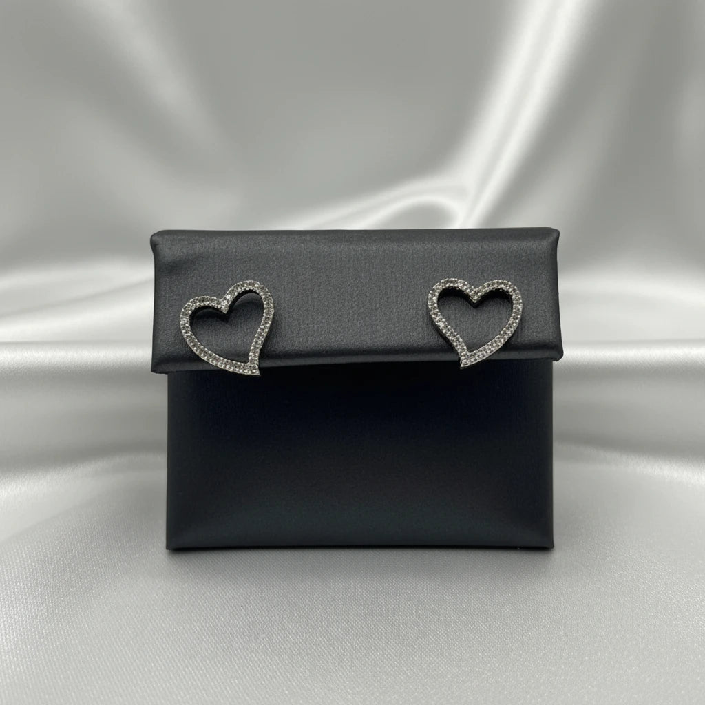 14k White Gold Diamond Heart Earrings