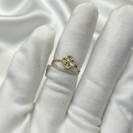 10k four leaf clover Ring