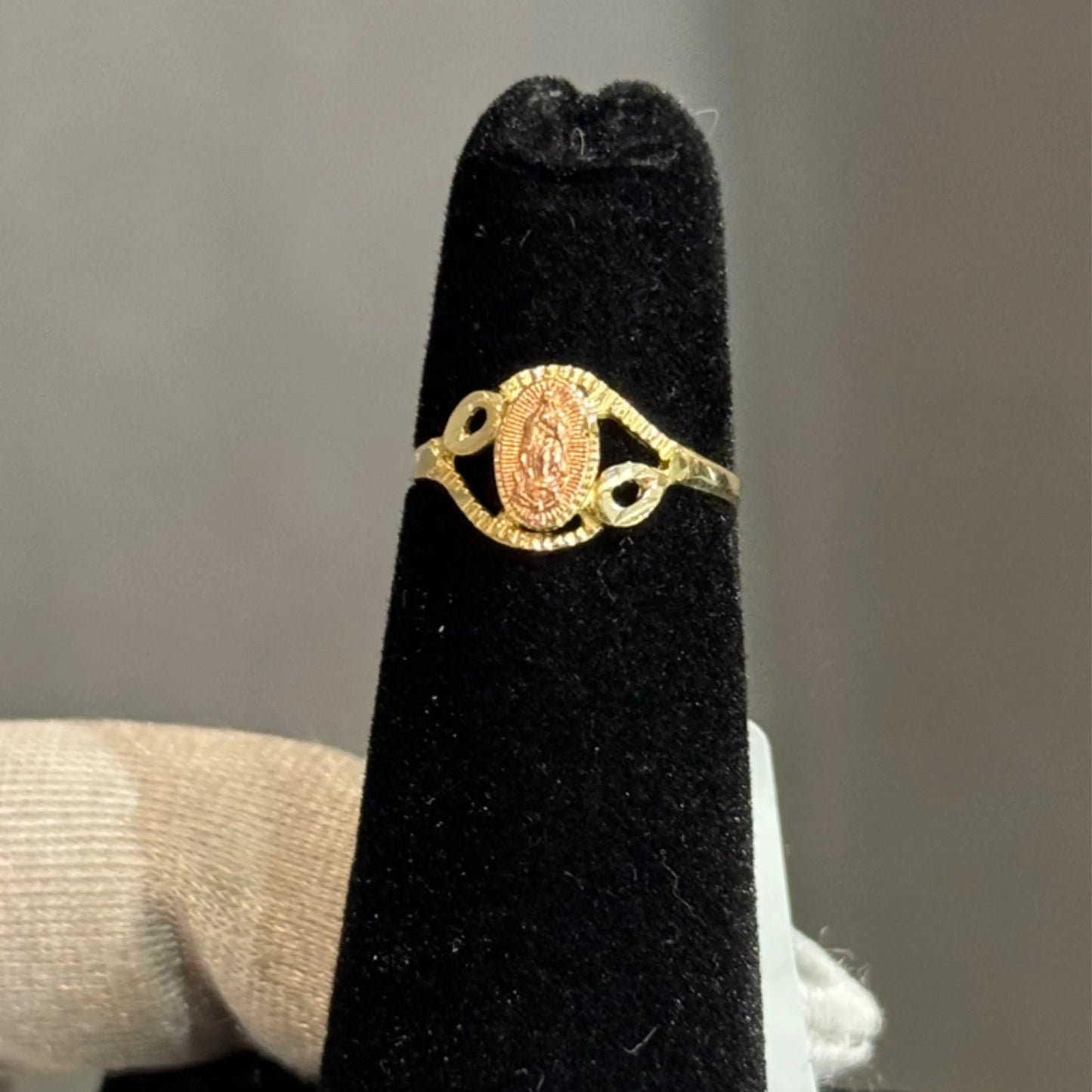 10k two tone baby Virgin Mary ring